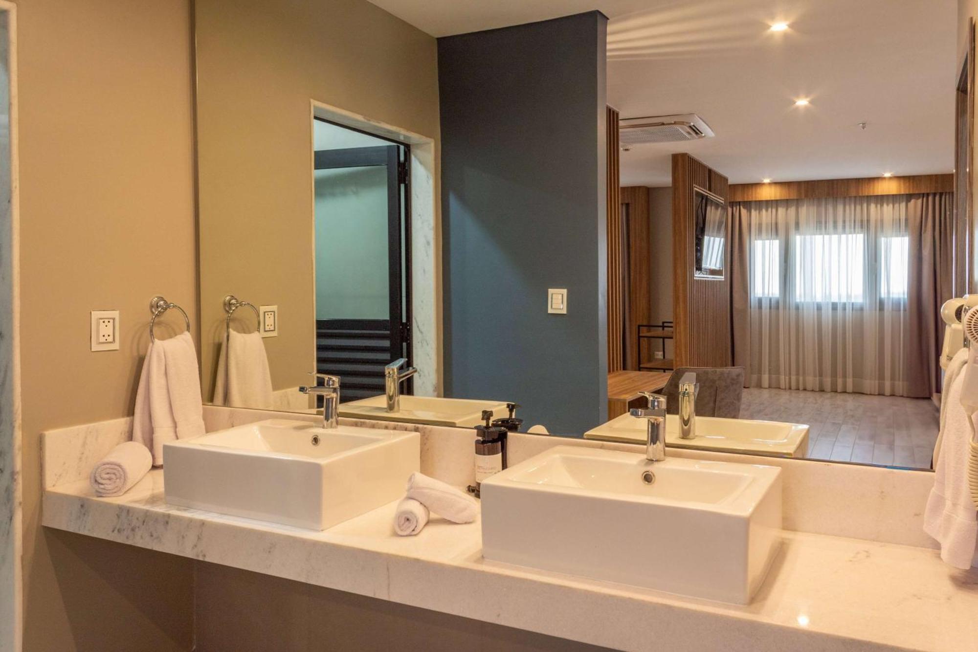 Tryp By Wyndham Asuncion Hotel Ngoại thất bức ảnh