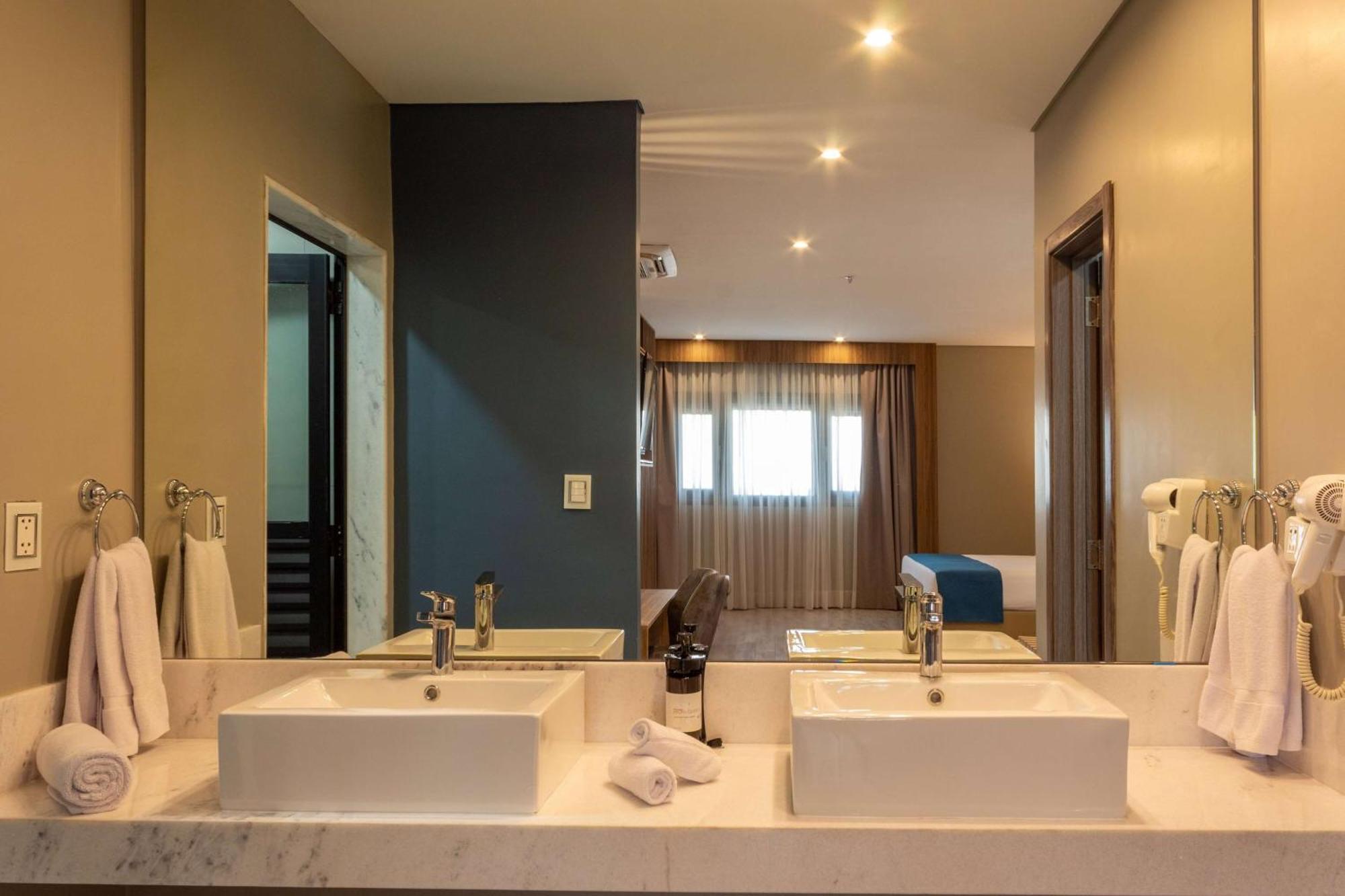 Tryp By Wyndham Asuncion Hotel Ngoại thất bức ảnh