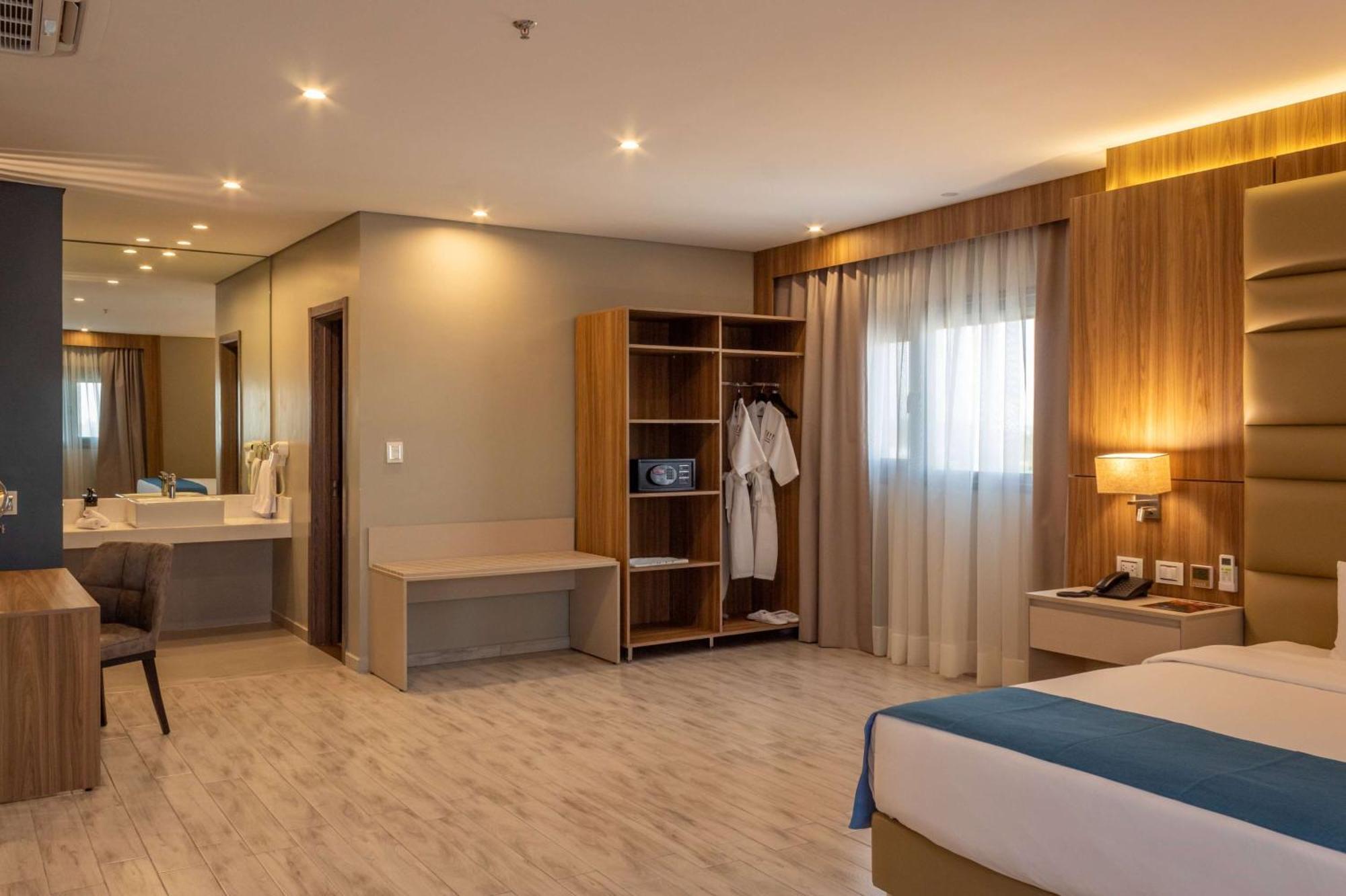 Tryp By Wyndham Asuncion Hotel Ngoại thất bức ảnh